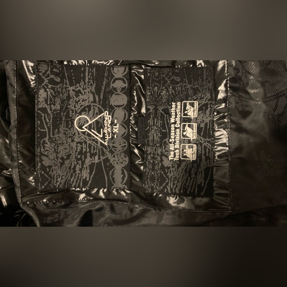 8 ball jacket awakbdland puffer  SIZE XL - Picture 3 of 4